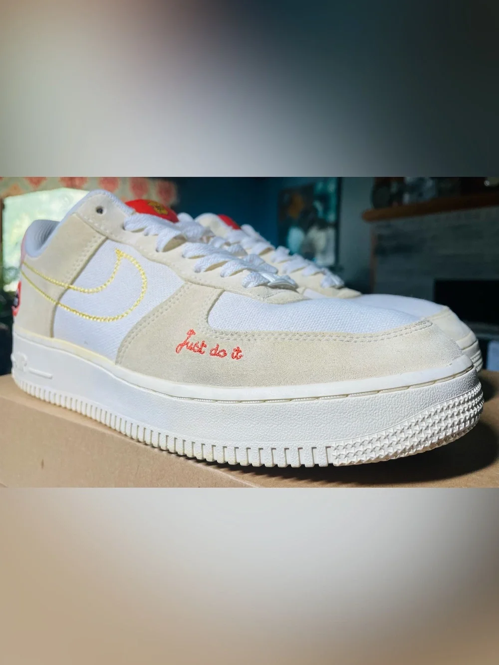 Women's Beige & White Low-Top Sneakers - Casual Comfort